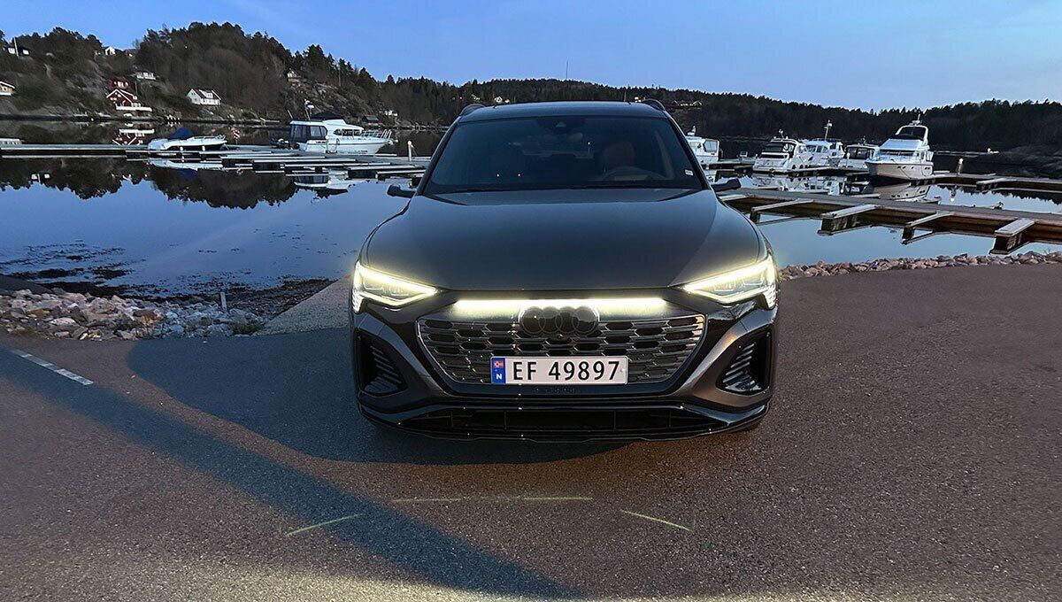 (ویدئو) عملکرد آینه دیجیتال در شاسی بلند آئودی