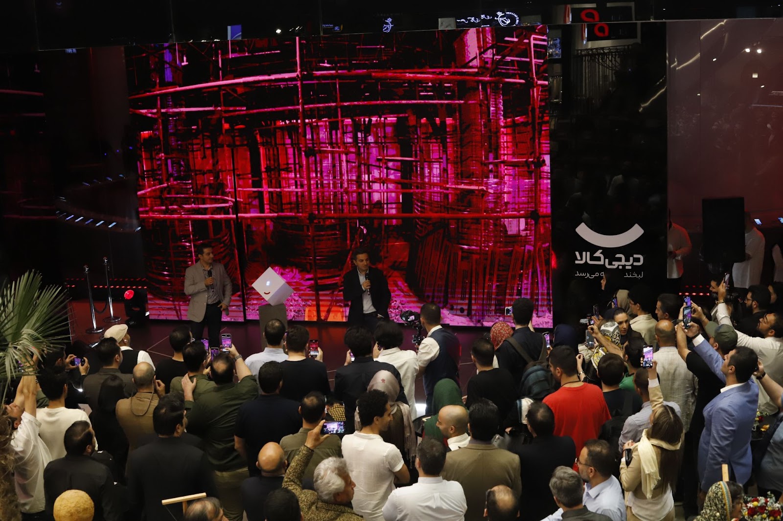 فروشگاه حضوری دیجیکالا افتتاح شد