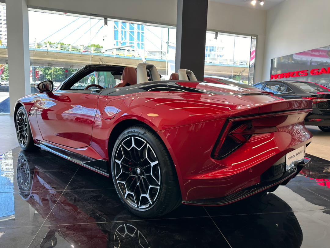 نگاهی به محصولات جدید ام جی در شوروم پارک وی