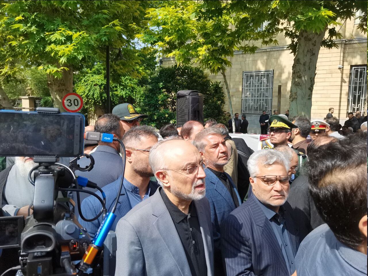 آغاز مراسم تشییع شهید امیرعبداللهیان در وزارت خارجه