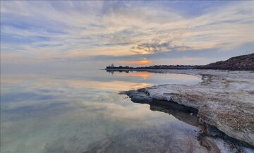 تبخیر آب دریاچه ارومیه با گرم شدن هوا! + فیلم
