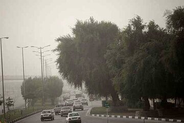 وزش باد شدید در تهران / هوا بارانی می‌شود؟