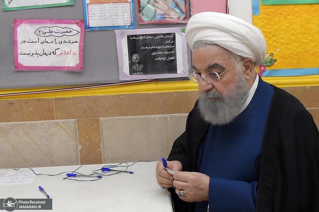 تصویری معنادار از حسن روحانی در انتخابات + عکس