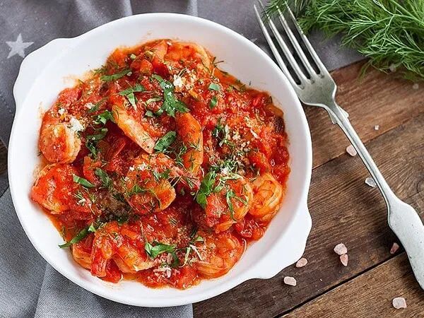 طرز تهیه خوراک میگو با سس گوجه تند