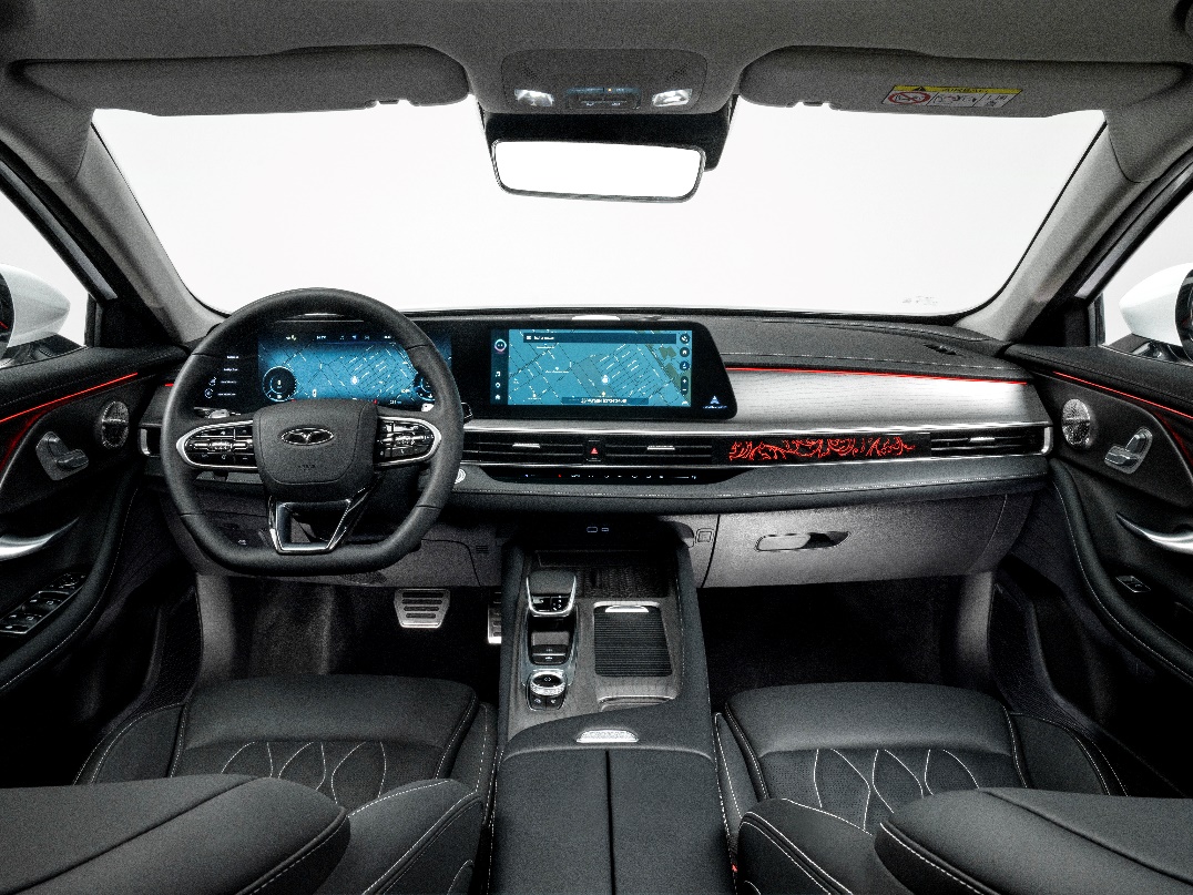 رانندگی نیمه خودران سطح ۲.۵ با آریزو ۸