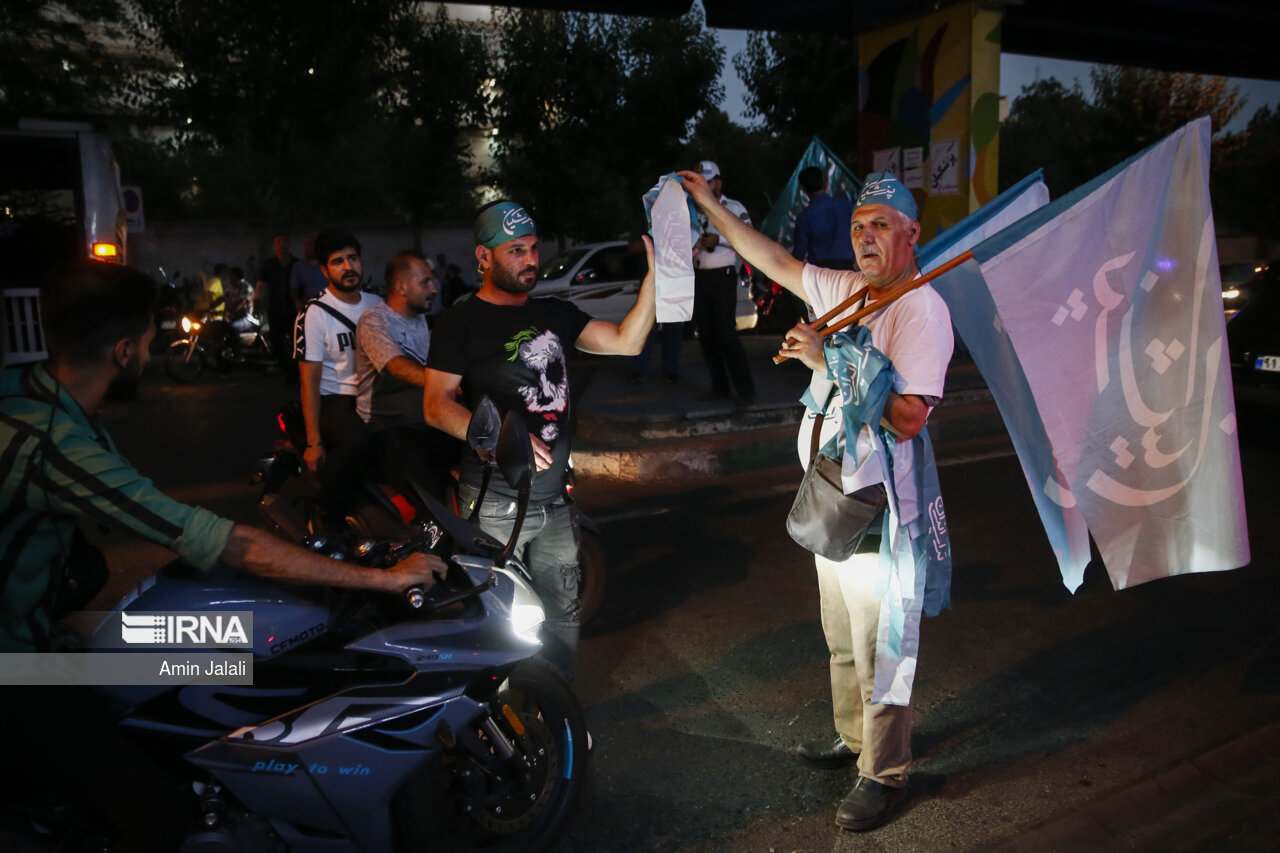 غوغای حامیان پزشکیان در ورزشگاه حیدرنیا + عکس