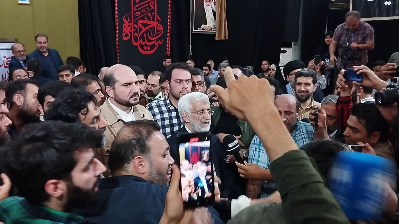 حضور جلیلی پای صندوق رای در مسجد جامع قرچک