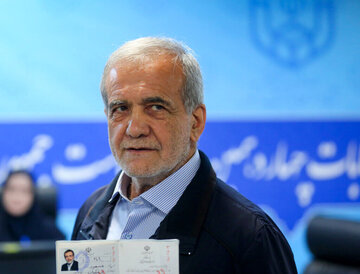 تجدید میثاق رئیس‌جمهور منتخب با آرمان‌های امام خمینی(ره)