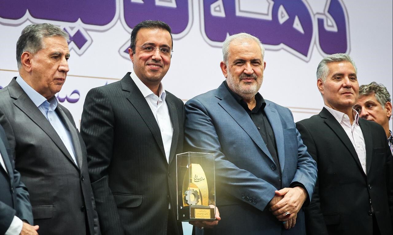 انتخاب گروه «تدبیر پرداز» بهعنوان شرکت نرمافزاری برتر در بازار سرمایه