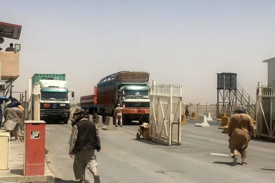 زمین‌گیر شدن ۴۰۰ کامیون ایرانی در افغانستان + جزییات