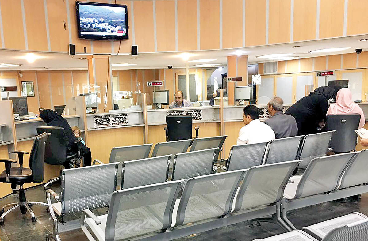 ساعت کاری ادارات و بانکهای البرز تغییر کرد