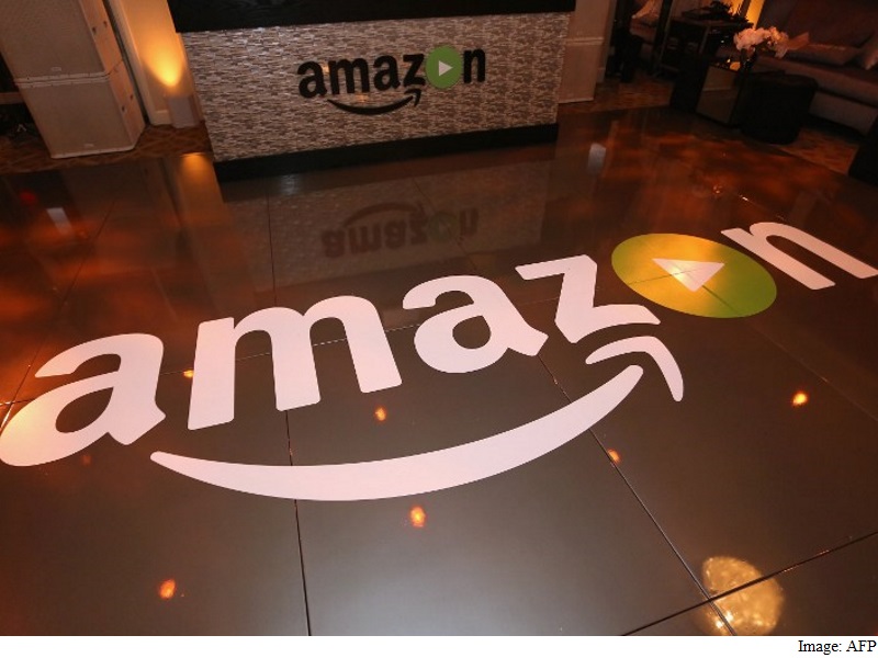Amazon, Facebook Seek Indian Cricket League Streaming Rights