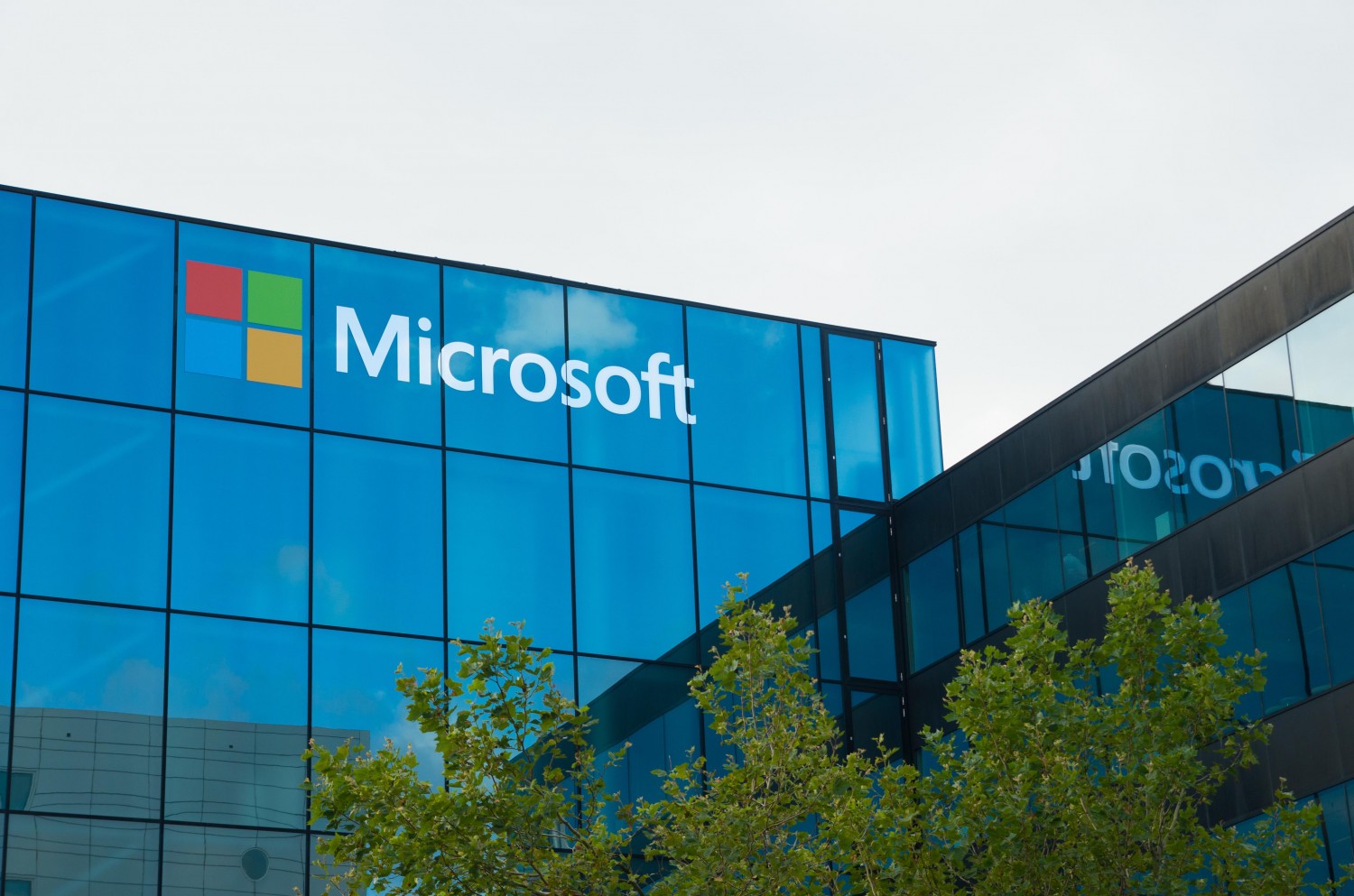 Microsoft's market value tops $500 billion again after 17 years