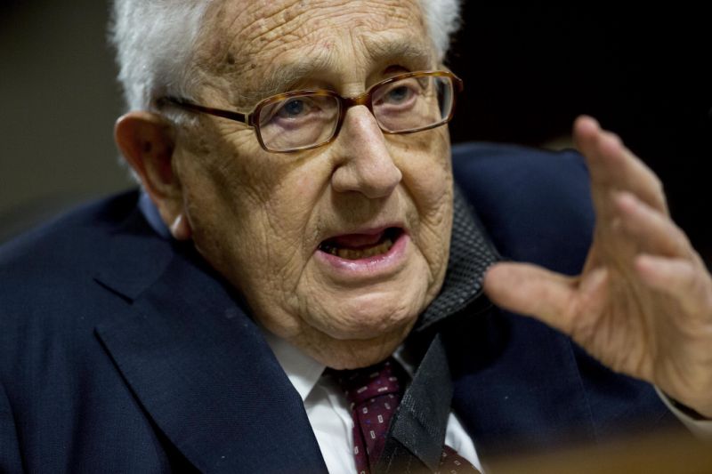China, Grappling With Trump, Turns to ‘Old Friend’ Kissinger