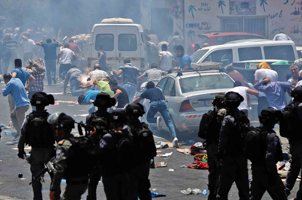 Three Palestinians, 3 Israelis Killed in Holy Shrine Unrest