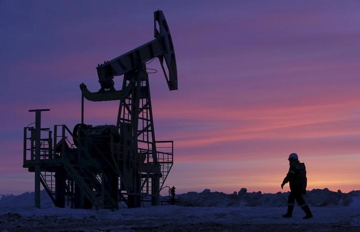 Oil recovers some losses but market still under pressure