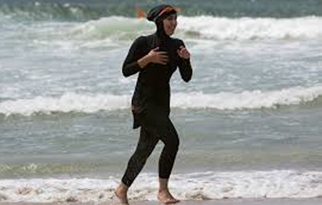 Anti-burkini law in France would worsen tension: interior minister
