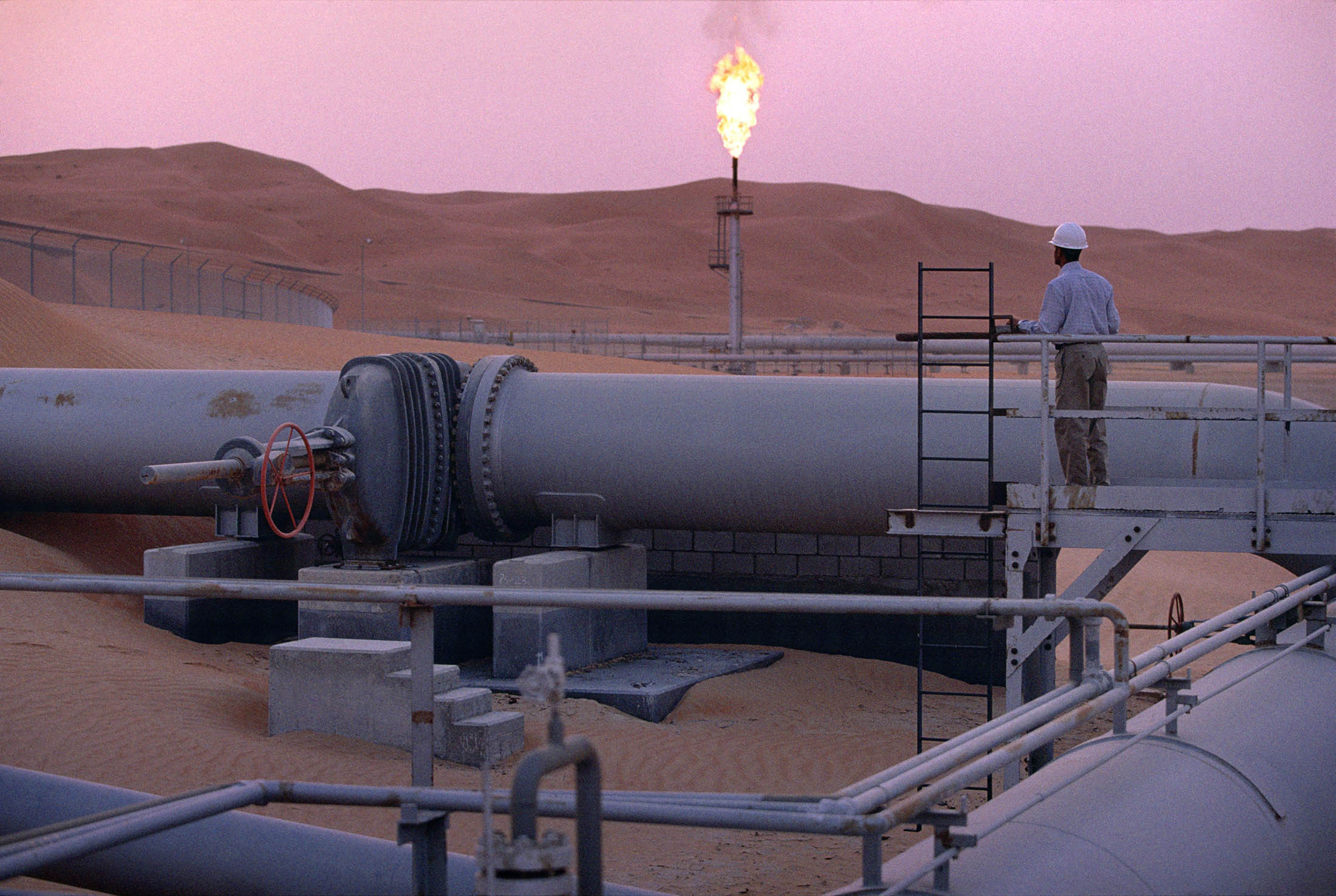 Saudi-Iran Rivalry Heats Up as OPEC Seeks to Stabilize Price
