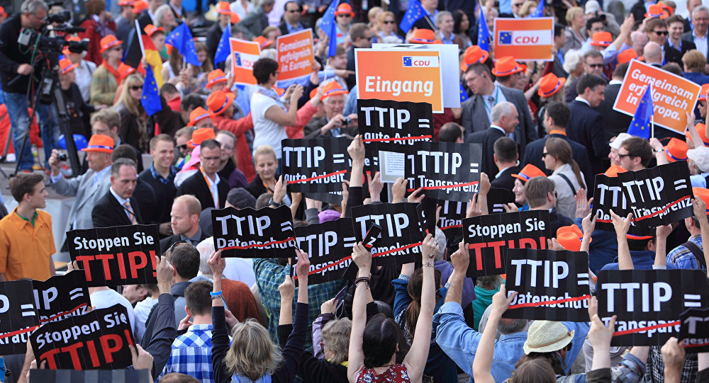 Tens of thousands protest in Europe against Atlantic free trade deals