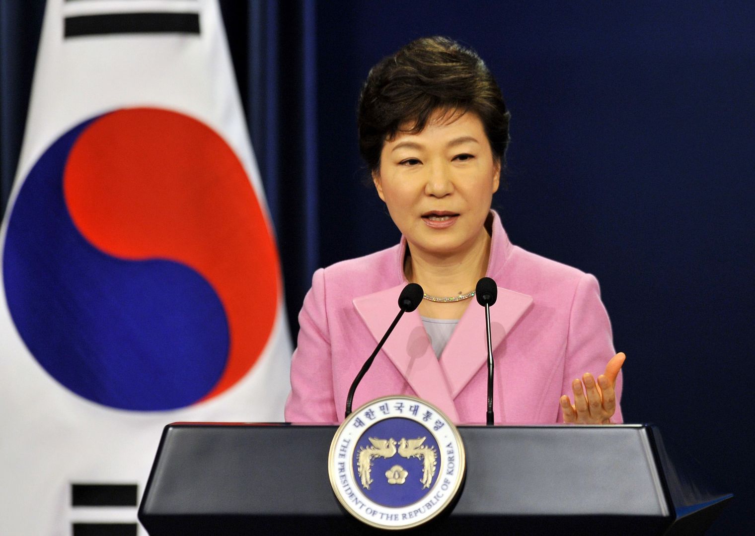 South Korea's president calls on Russia, others, to pressure Pyongyang over nuclear program