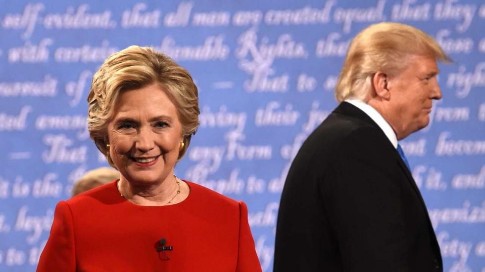 Clinton seeks to keep Trump on defensive after presidential debate