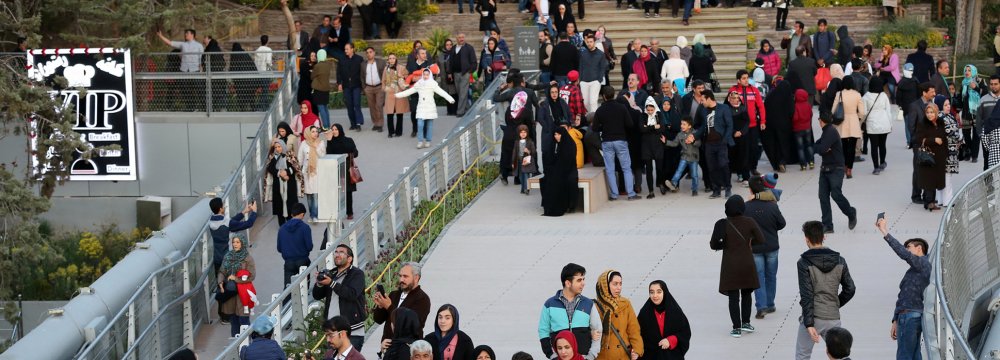 Iran's Long-Term Unemployment Hits 37.8% of Jobless Population