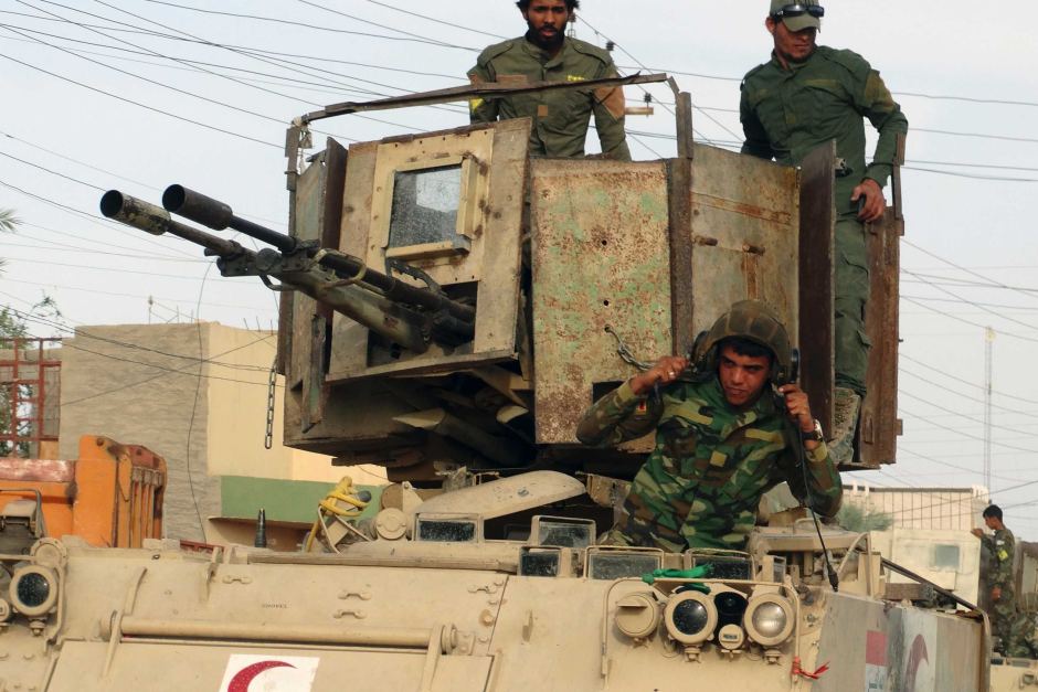 Iraqi troops battle Islamic State inside Mosul