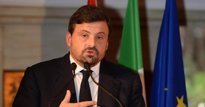 Italian minister stresses absolute necessity to implement nuclear deal