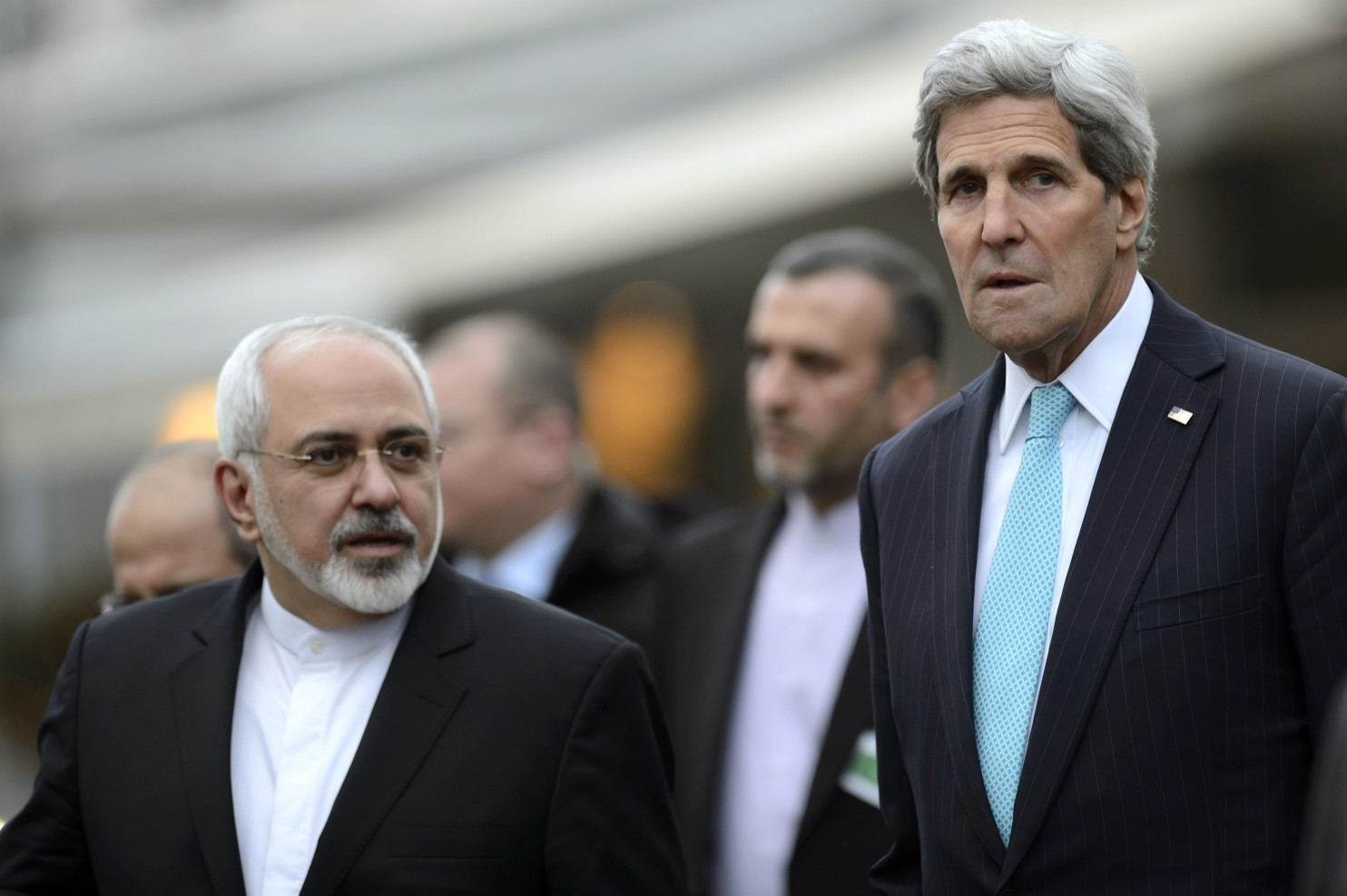 Zarif and Kerry introduced as winners of Chatham House Prize