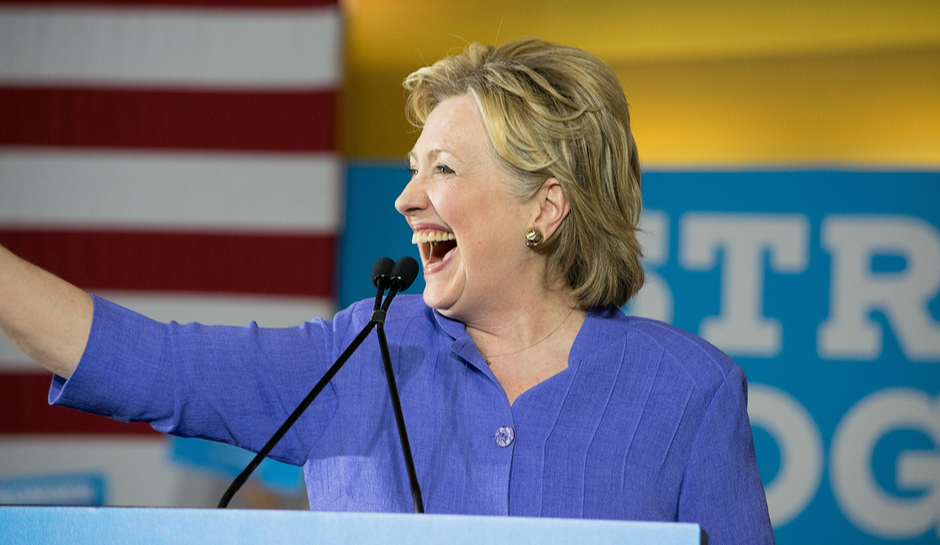 Moody's Analytics election model predicts Clinton win