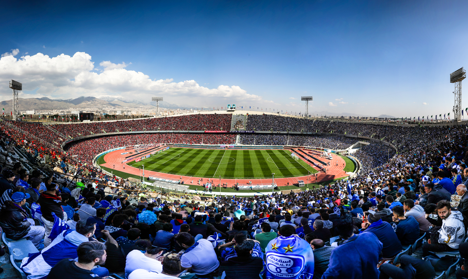 Iran's 2 Main Football Clubs to Float Controlling Stakes
