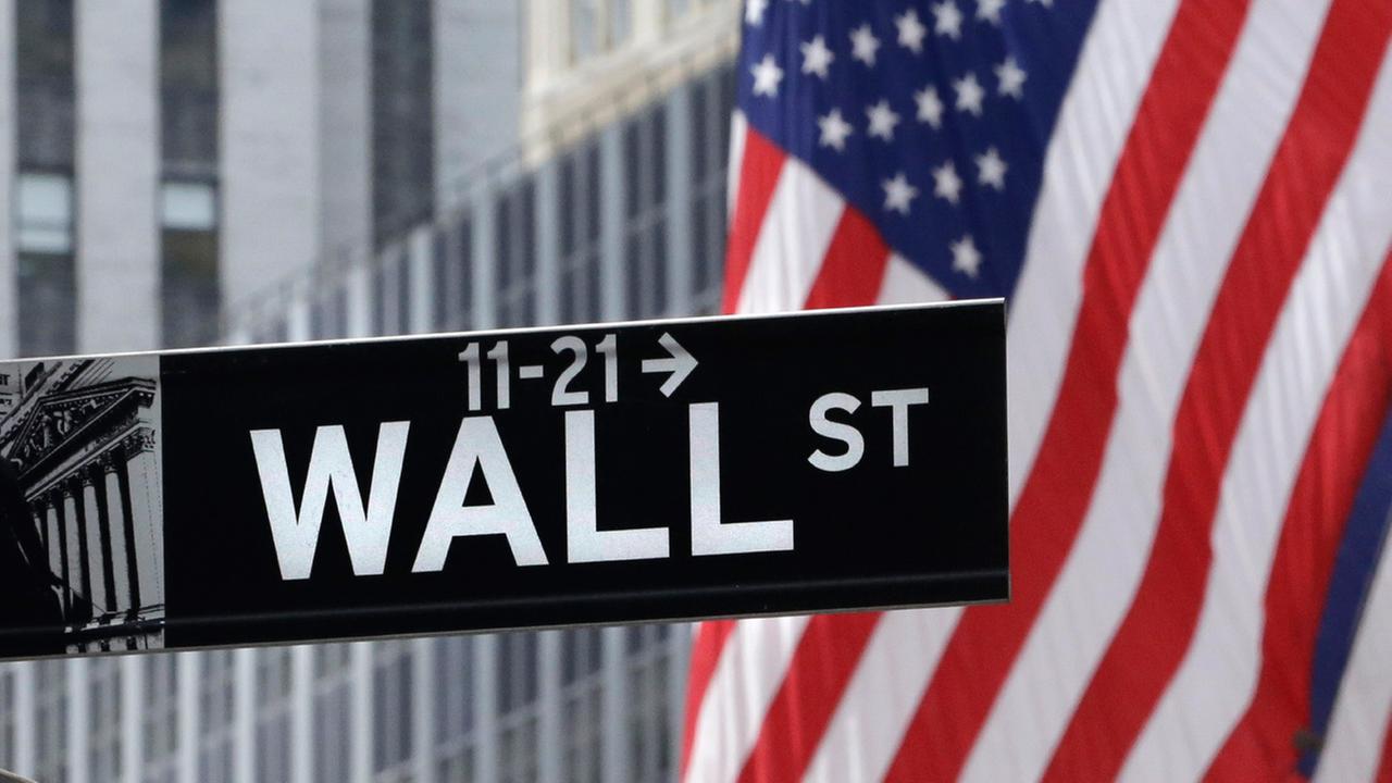 U.S. Stocks Post Longest Slide Since 1980, Bonds Rise Amid Angst