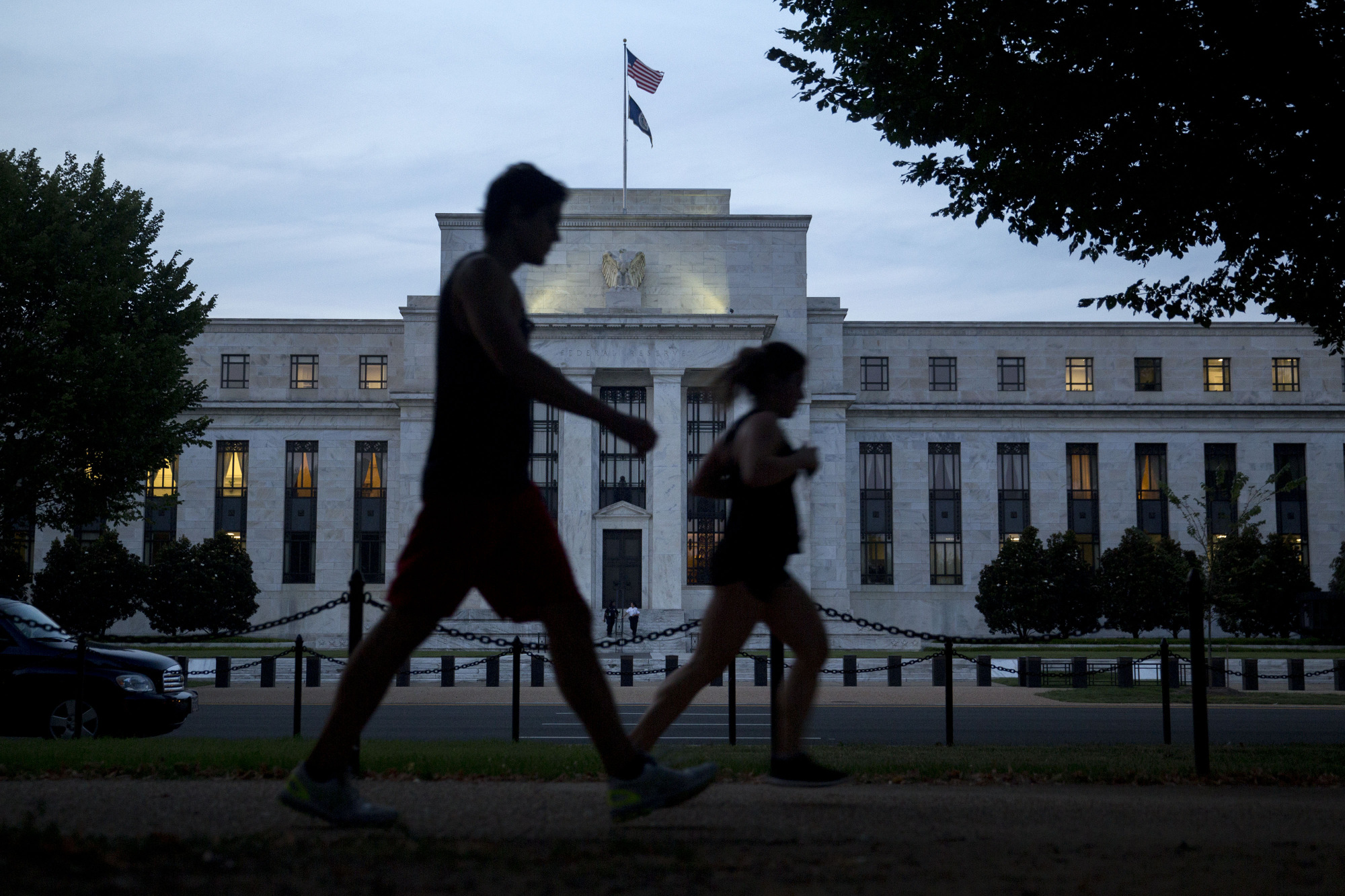 Fed policymakers divided over whether to raise rates soon: minutes