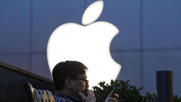 Apple Shares Hit Record Close on Optimism for Next iPhone