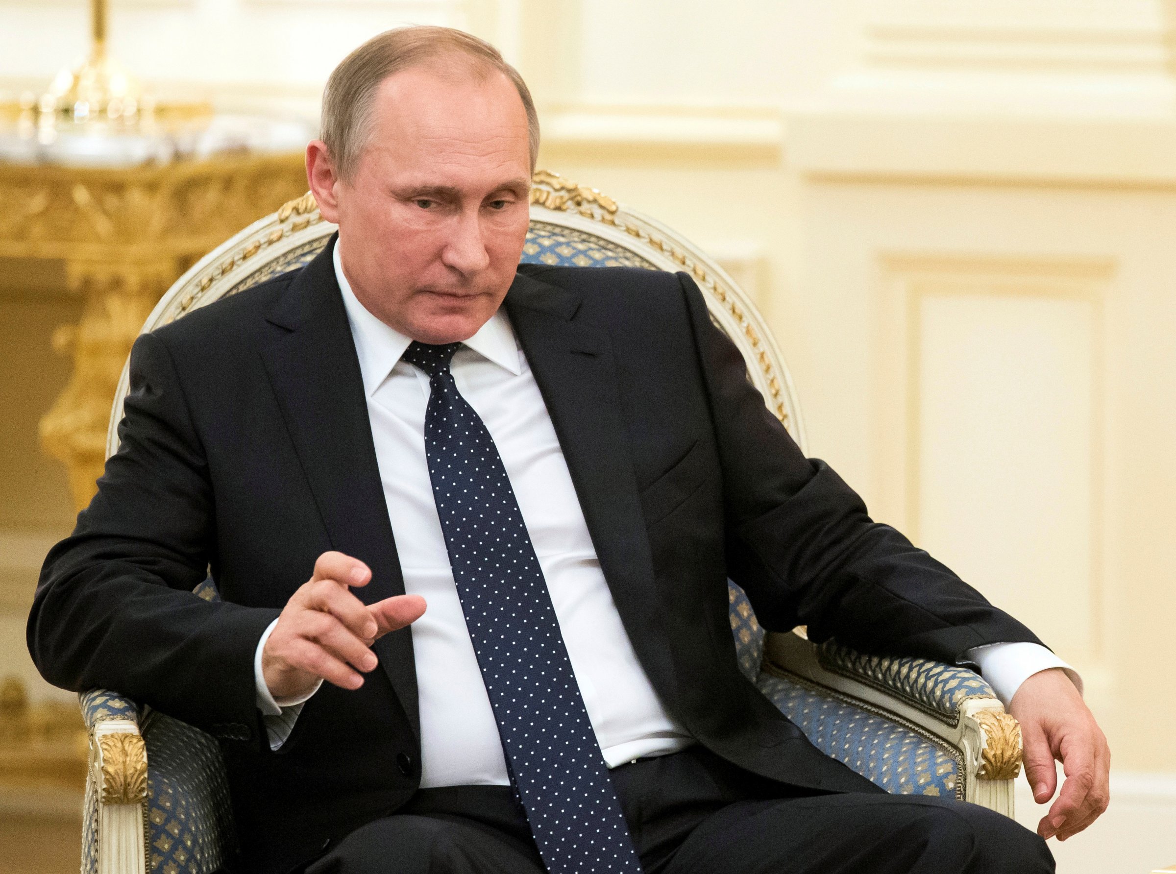 Putin hints at war in Ukraine but may be seeking diplomatic edge