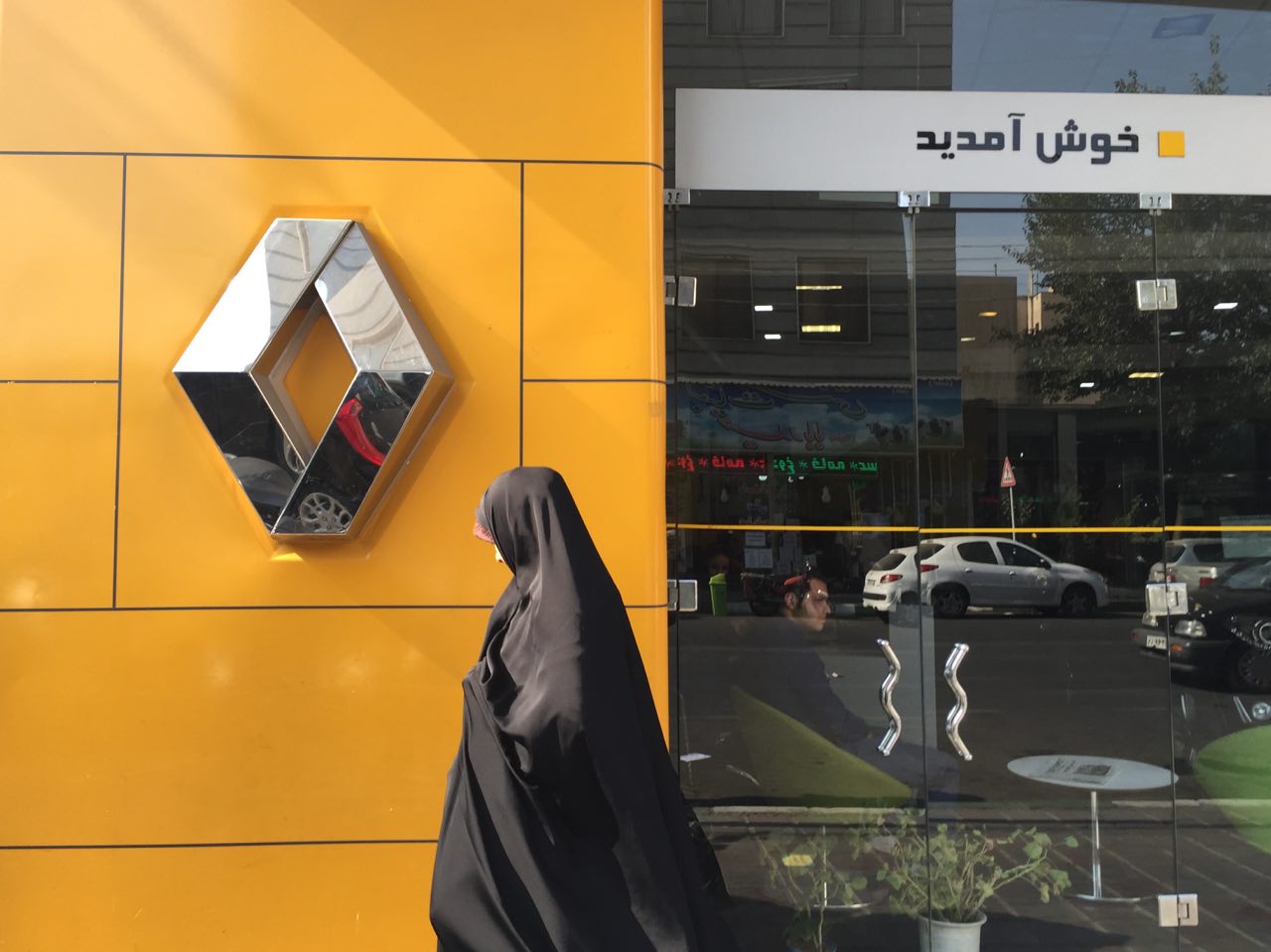 Renault to Stay in Iran
