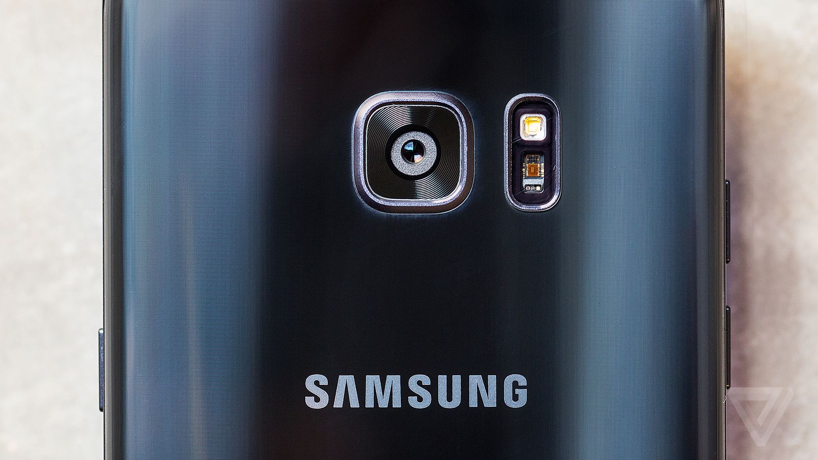 Samsung's halt of Galaxy Note 7 hurt third-quarter GDP: finance ministry official
