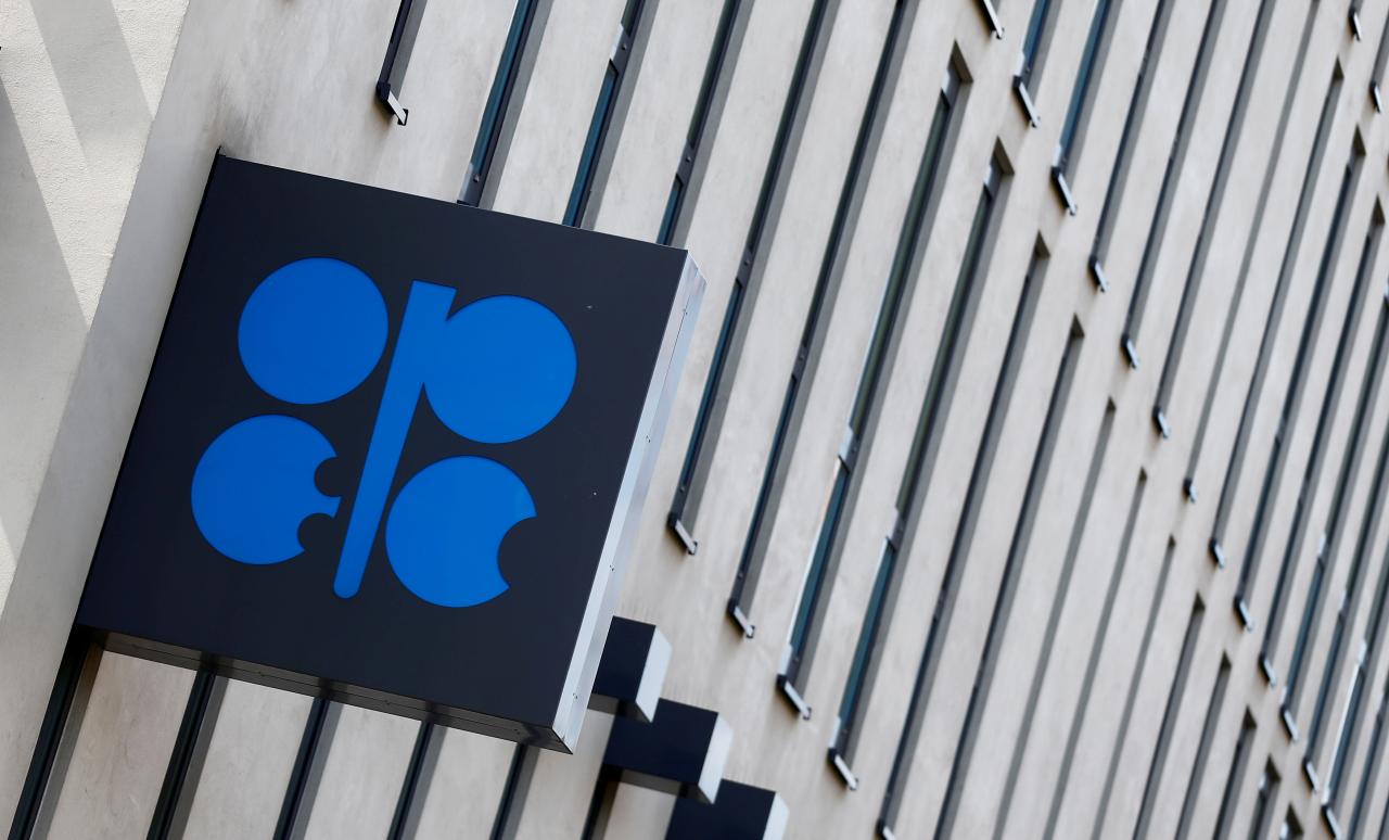 OPEC's First 2018 Outlook Shows It's Still Pumping Too Much Oil