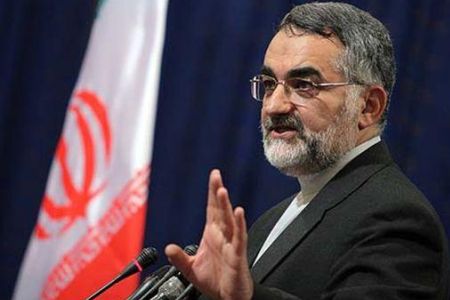 Iran opposes to imposing any solution to Syrian people