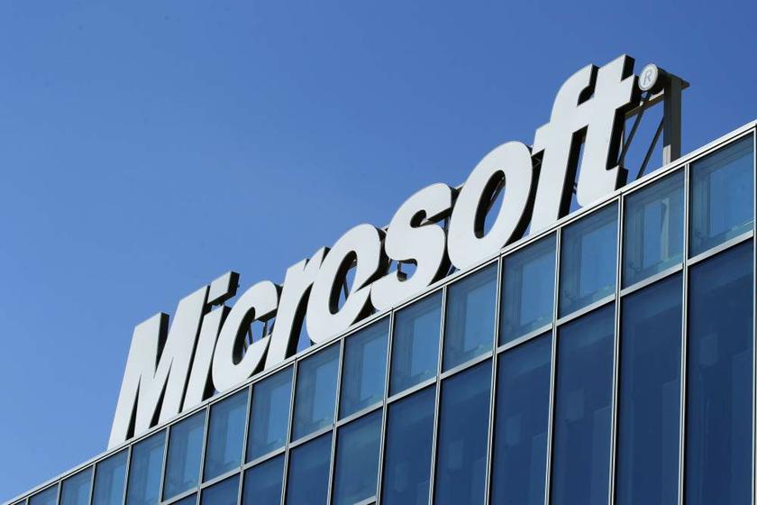 Microsoft Pledges to Use ARM Server Chips, Threatening Intel's Dominance
