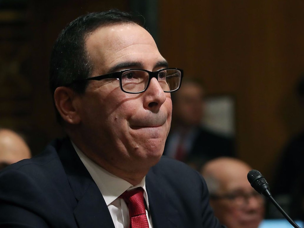 Mnuchin Rejects Yale Classmates’ Pleas to Quit Because of Trump’s Comments