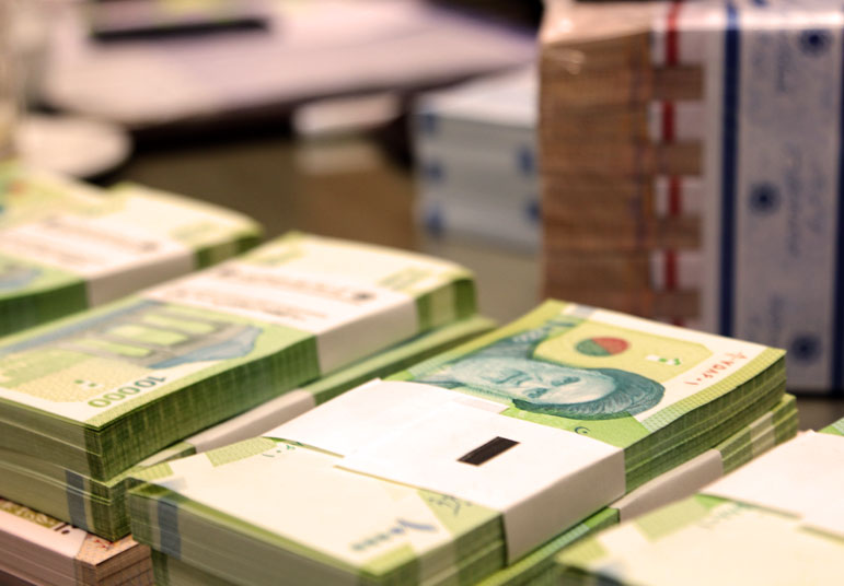 Central Bank of Iran: Liquidity Crosses $350 Billion