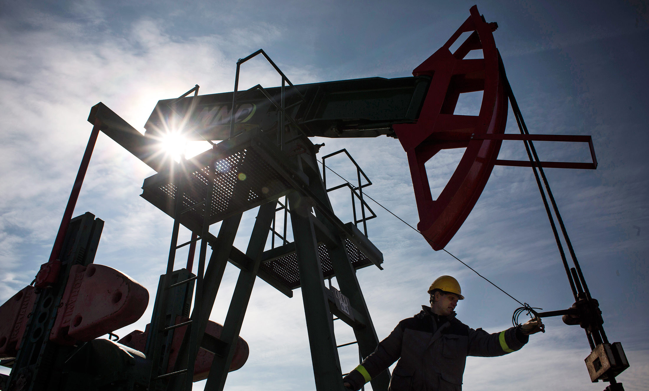 Oil extends losses after report shows surprise U.S. stocks build