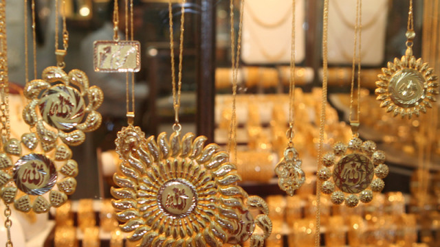 VAT Taking Heavy Toll on Gold, Jewelry Businesses