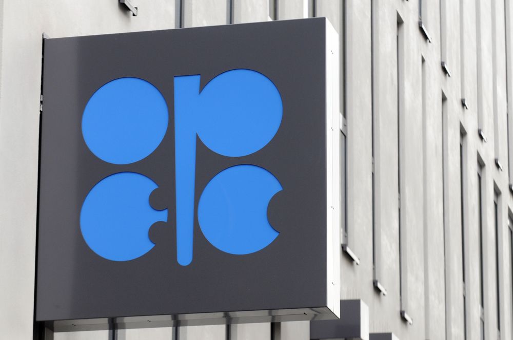 OPEC Approaches Meeting Without Clear Plan on How to Extend Cuts