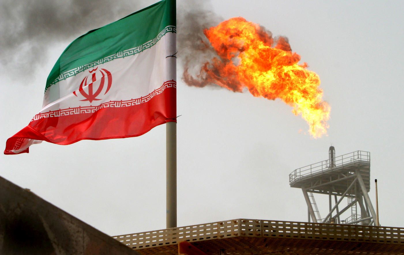 Top Oil Market Embraces Iran Once Again as Asia Imports Jump