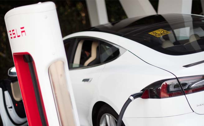 Tesla's Electric Cars Arrive in the Home of Cheap Gas