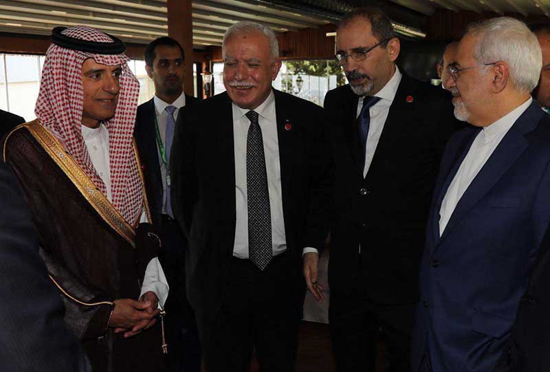 Zarif: Iran seeking good ties with neighbors