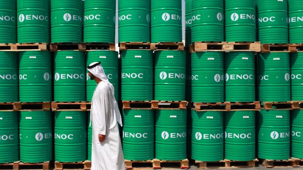 Oil prices dip on ongoing oversupply, economic headwinds