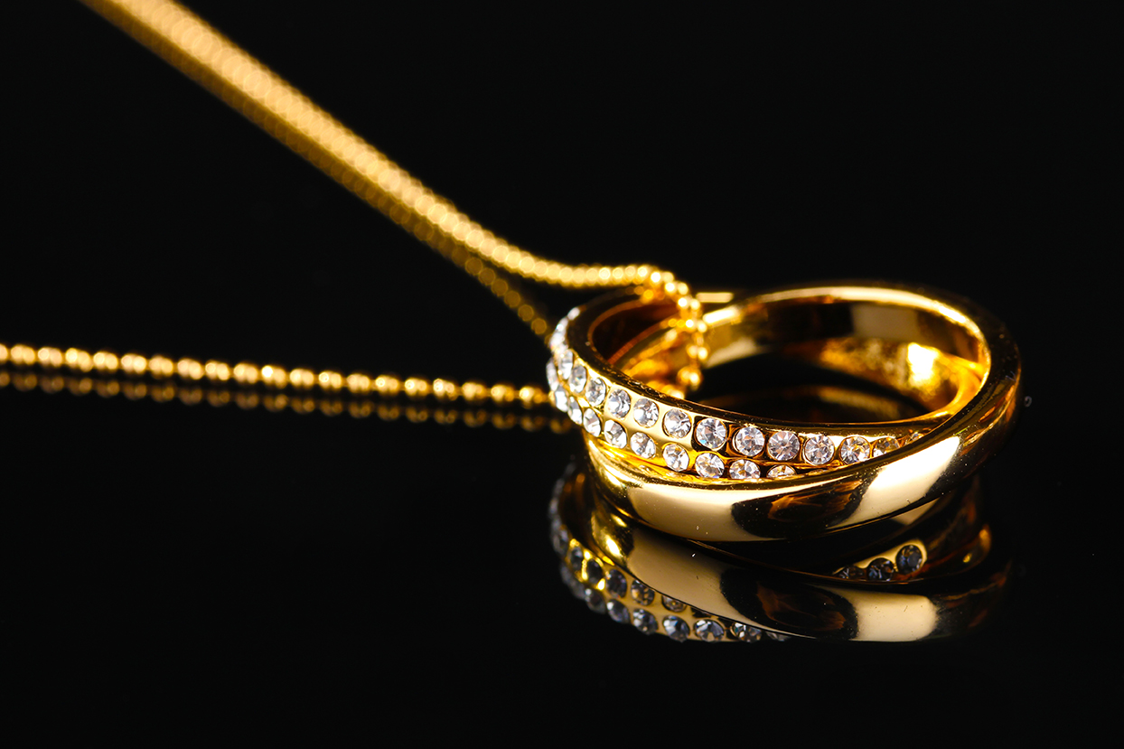 Iran's Gold Jewelry Demand Rises to 4-Year High, Bucks Oil Slump